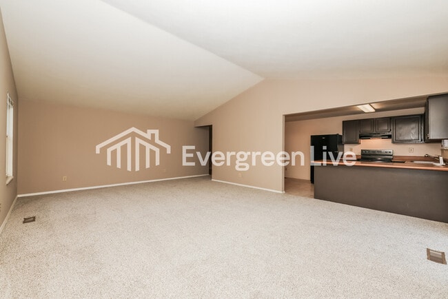 Building Photo - 4727 Stonehedge St