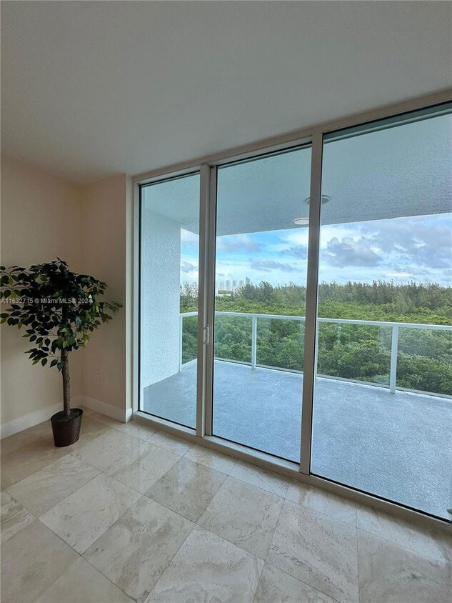 Photo - 15051 Royal Oaks Lane Apt #UN603, North Miami, FL 33181 - 3 BR 3 BA Condo