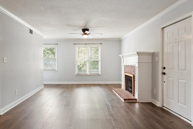 Building Photo - 2306 Stafford Ave