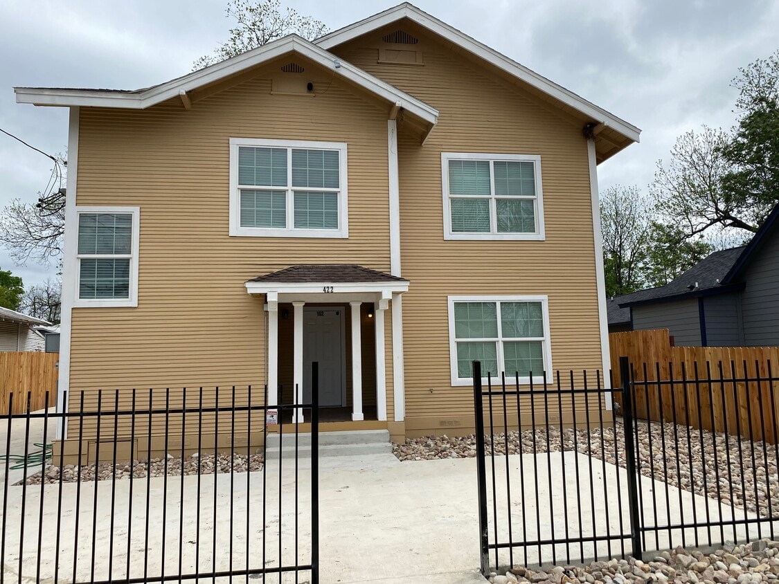 Building Photo - 422 Gulf