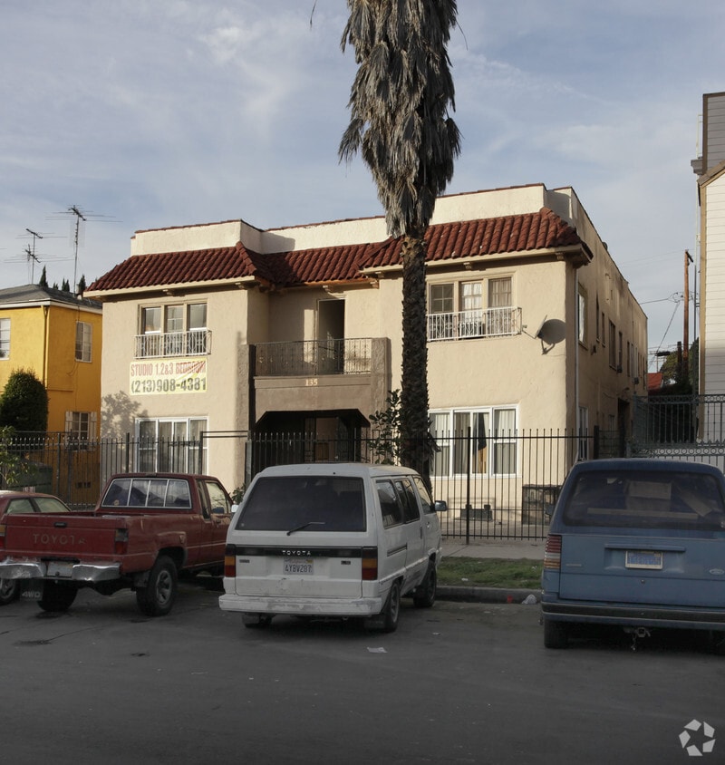 135 S Westmoreland Ave, Los Angeles, CA 90004 Apartments in Los