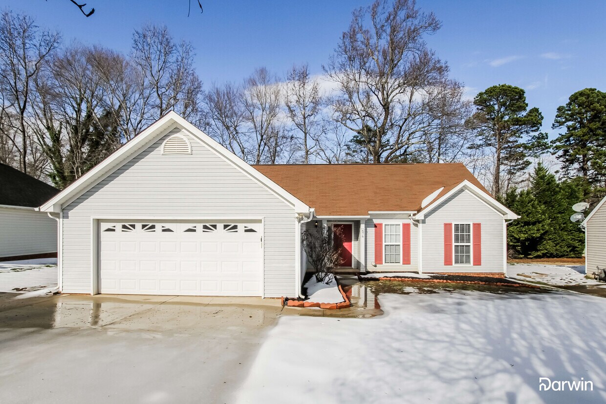 676 Rebecca Jane Drive, Mooresville, NC 28115 House Rental in