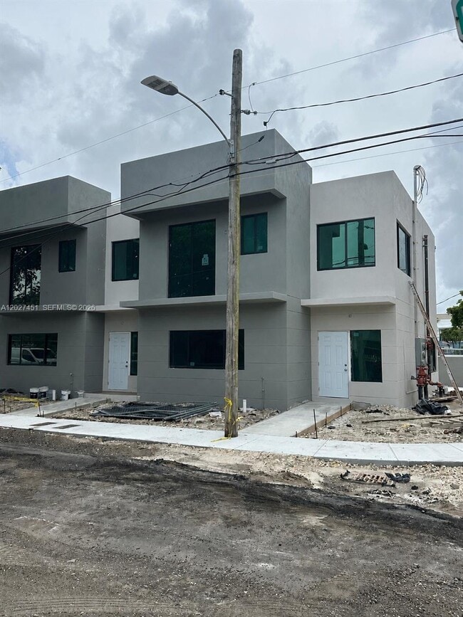 Building Photo - 6480 NE 1st Ave