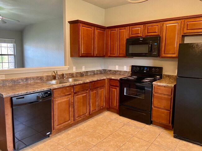 Foto del edificio - 2207 Regency Ln