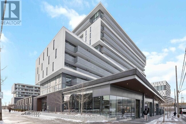 Building Photo - 120 Varna Dr
