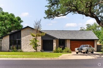 Building Photo - 7824 Manassas Dr