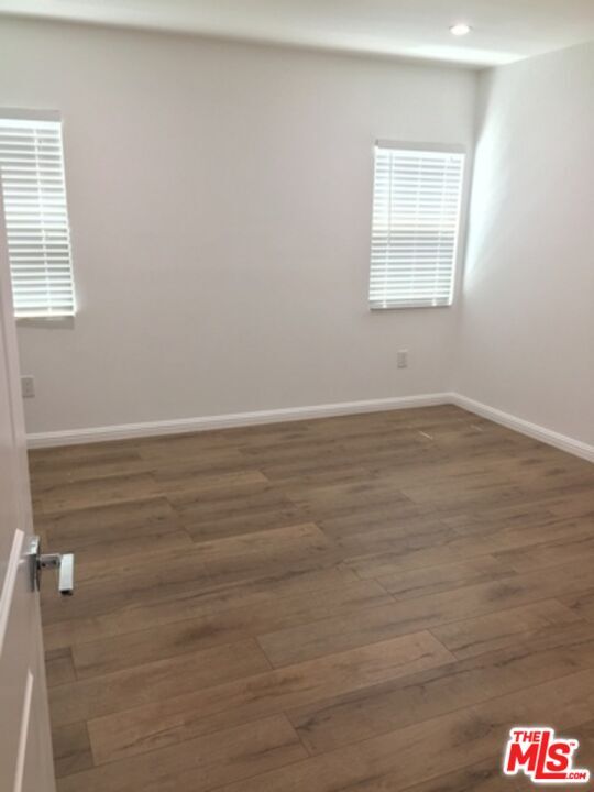 Foto del edificio - 1528 S Cochran Ave