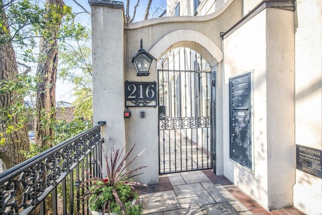 Building Photo - River View / Historic Wilmington / Fully F...