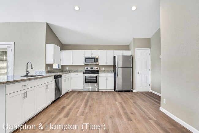 Building Photo - 3 br, 2 bath House - 311 N BUENA VISTA AVE