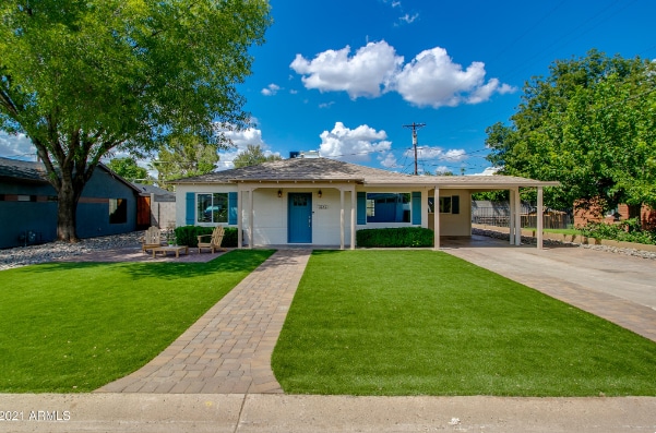 Building Photo - 3242 E Roma Ave