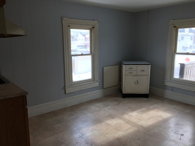 Building Photo - 1001 Caldwell Ave