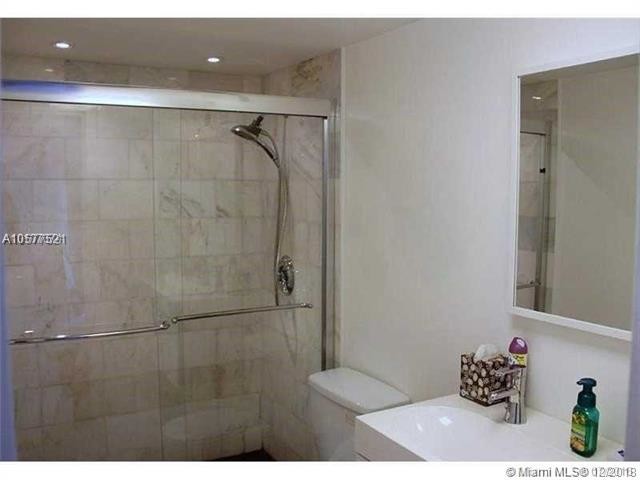 Foto del edificio - 301 Golden Isles Dr
