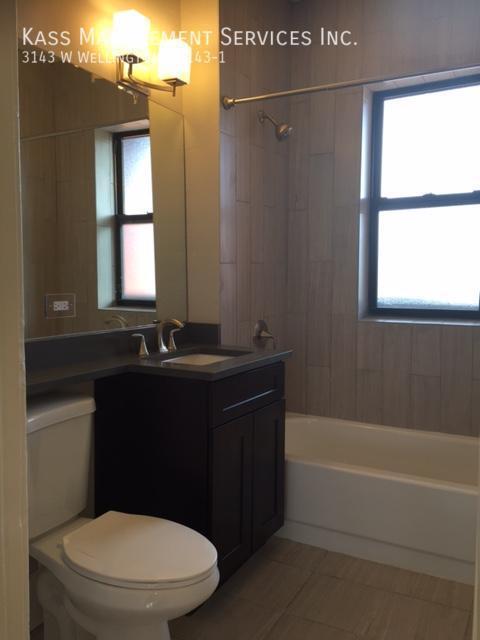 Building Photo - Logan Square 2 Bed- Pet Friendly- SS Appl.