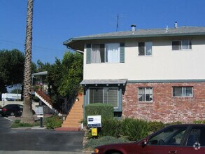 Building Photo - 2497 Anna Dr