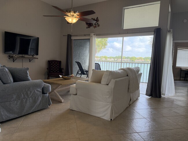Foto del edificio - 2571 Citrus Lake Dr
