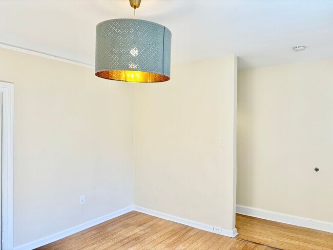 Building Photo - Single family house for rent in Jersey City