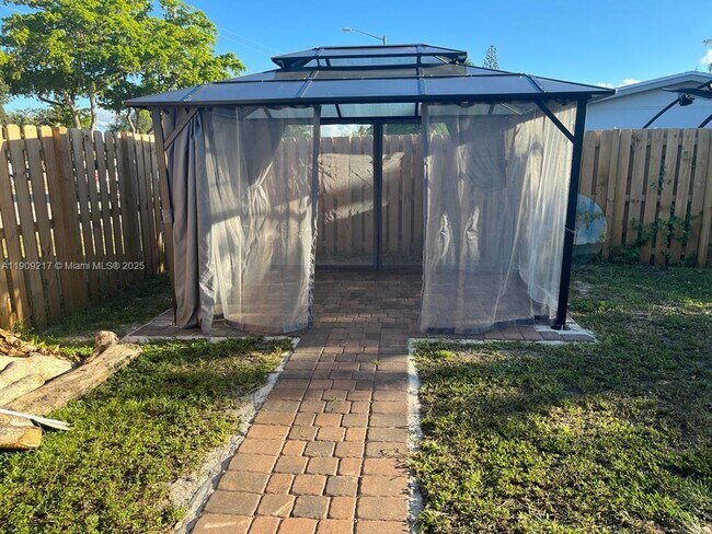 Foto del edificio - 1625 NW 9th Ave