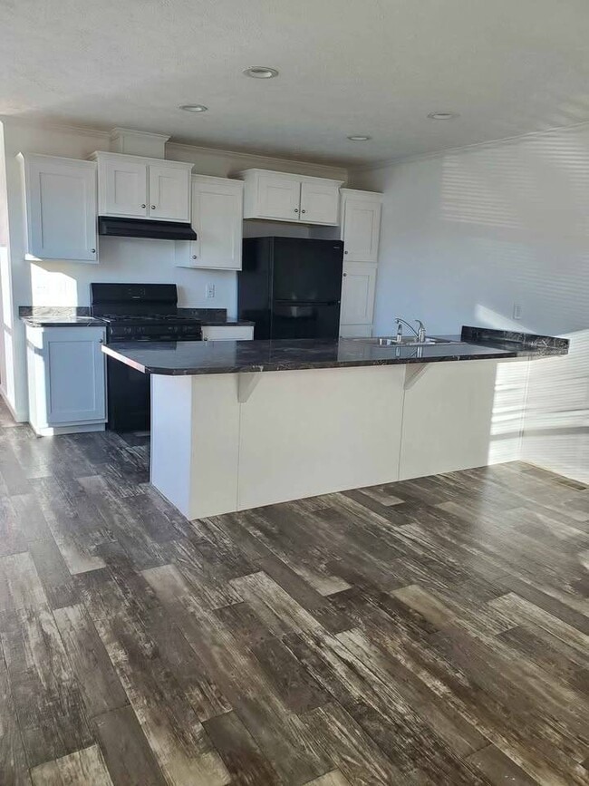 Building Photo - 413 Rhett Lane