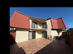 Building Photo - 3892 Victoria Dr