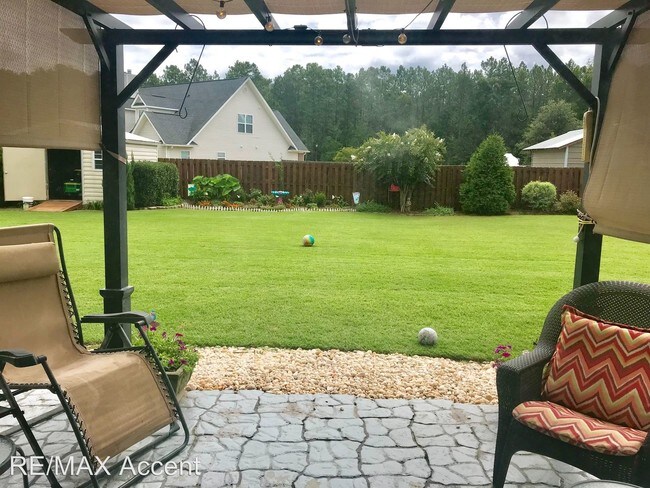 Foto del edificio - 4 br, 3 bath House - 7 Hidden Creek Dr.