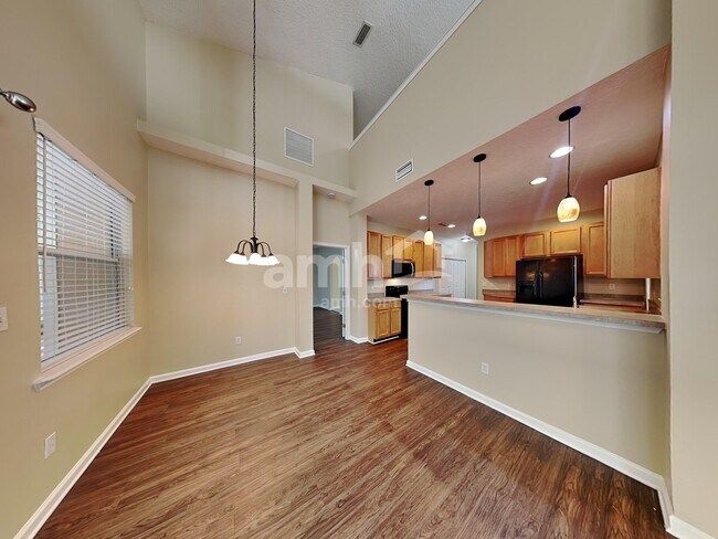 Foto del edificio - 2110 Thorn Hollow Ct