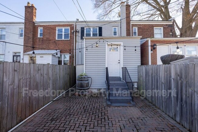 Building Photo - 102 Lynhaven Dr