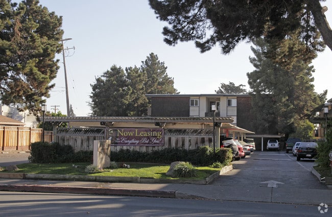 Building Photo - Marine View Apartment Homes