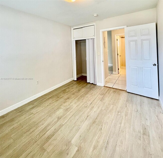 Building Photo - 7561 Venetian St