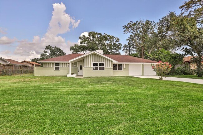 Building Photo - 4902 Goose Creek Dr
