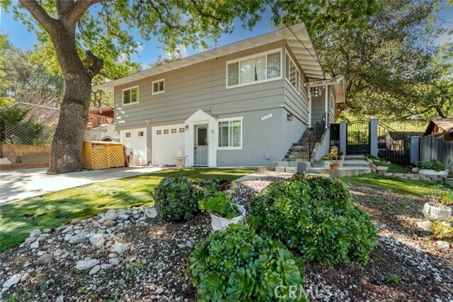 Foto del edificio - 5888 Oak Knolls Rd