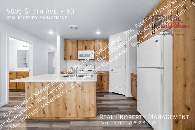 Building Photo - 5805 S 5th Ave