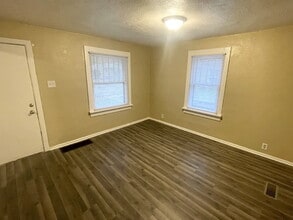 Building Photo - 2232 Arrow Ave