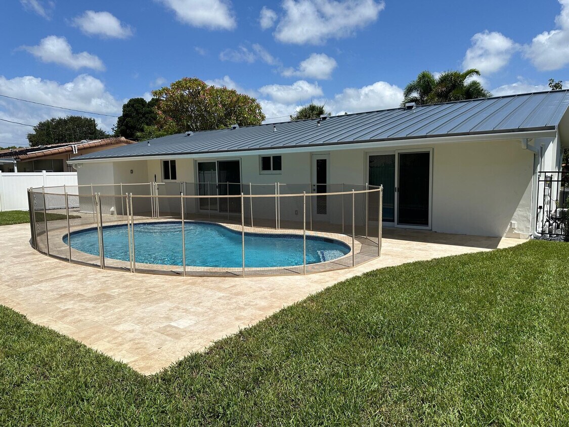 Foto del edificio - 1600 NE 59th Pl