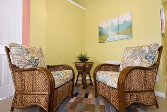 Building Photo - 8167 Fan Palm Way