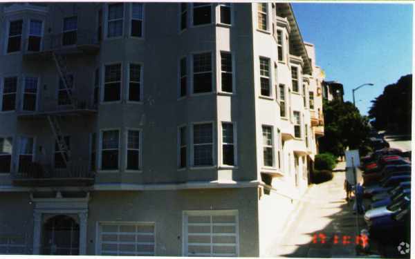 Building Photo - 2700 Polk St
