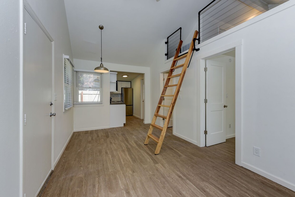 Primary Photo - 2025 Pre-Leasing RENOVATED Rare 2 Bedroom ...