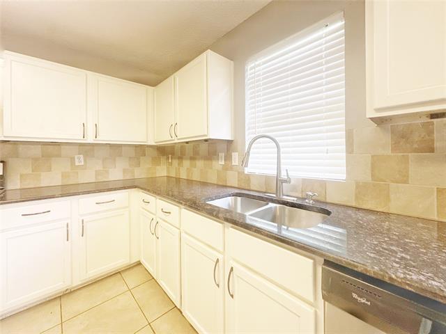 Foto del edificio - 4512 Bellcrest Dr
