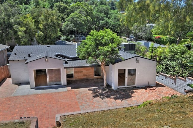Building Photo - 11657 Sunshine Terrace
