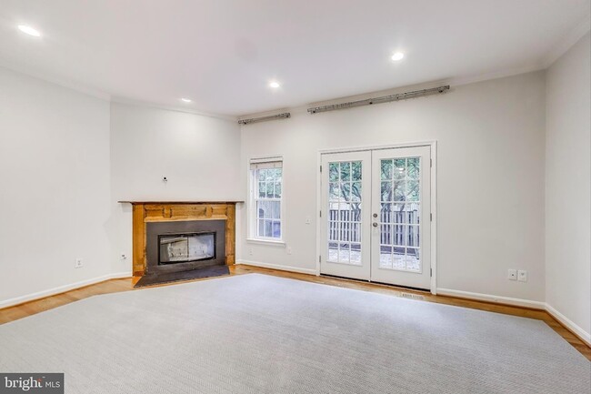 Building Photo - 1325 Chetworth Ct