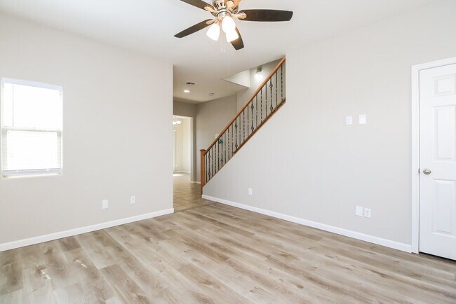 Building Photo - 407 N Ranger Ct
