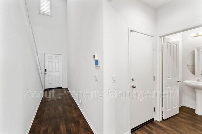 Foto del edificio - 24309 Bay Laurel Ave