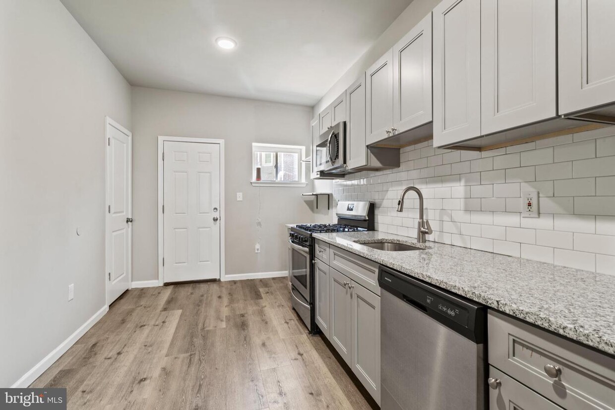 Foto principal - 5712 Larchwood Ave