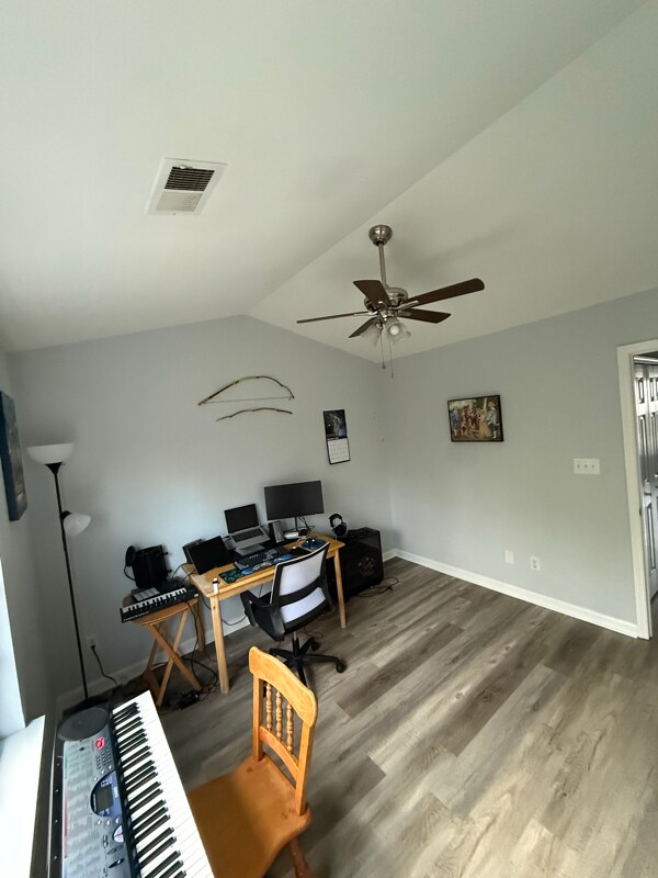 Foto del edificio - 3781 Winborne Ln