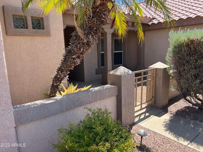 Building Photo - 15771 W Mill Valley Ln