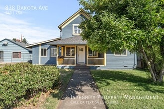 Building Photo - 838 Dakota Ave
