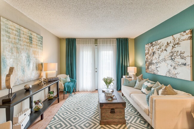 Building Photo - Chapins Landing