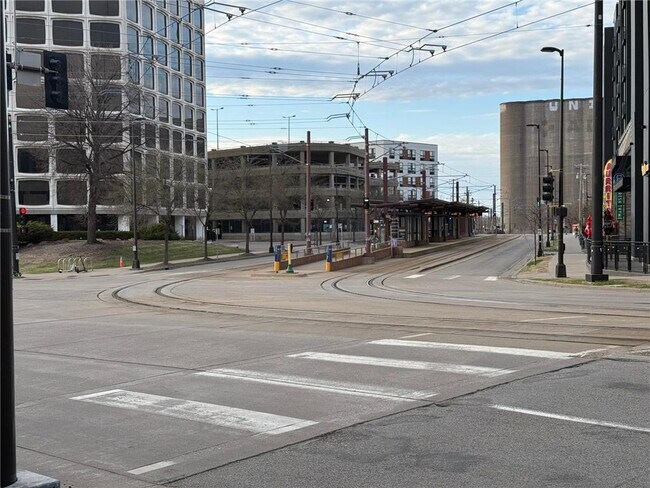 Foto del edificio - 2900 University Ave SE