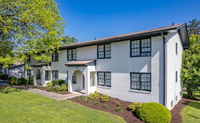 Interior Photo - West Lanier Flats