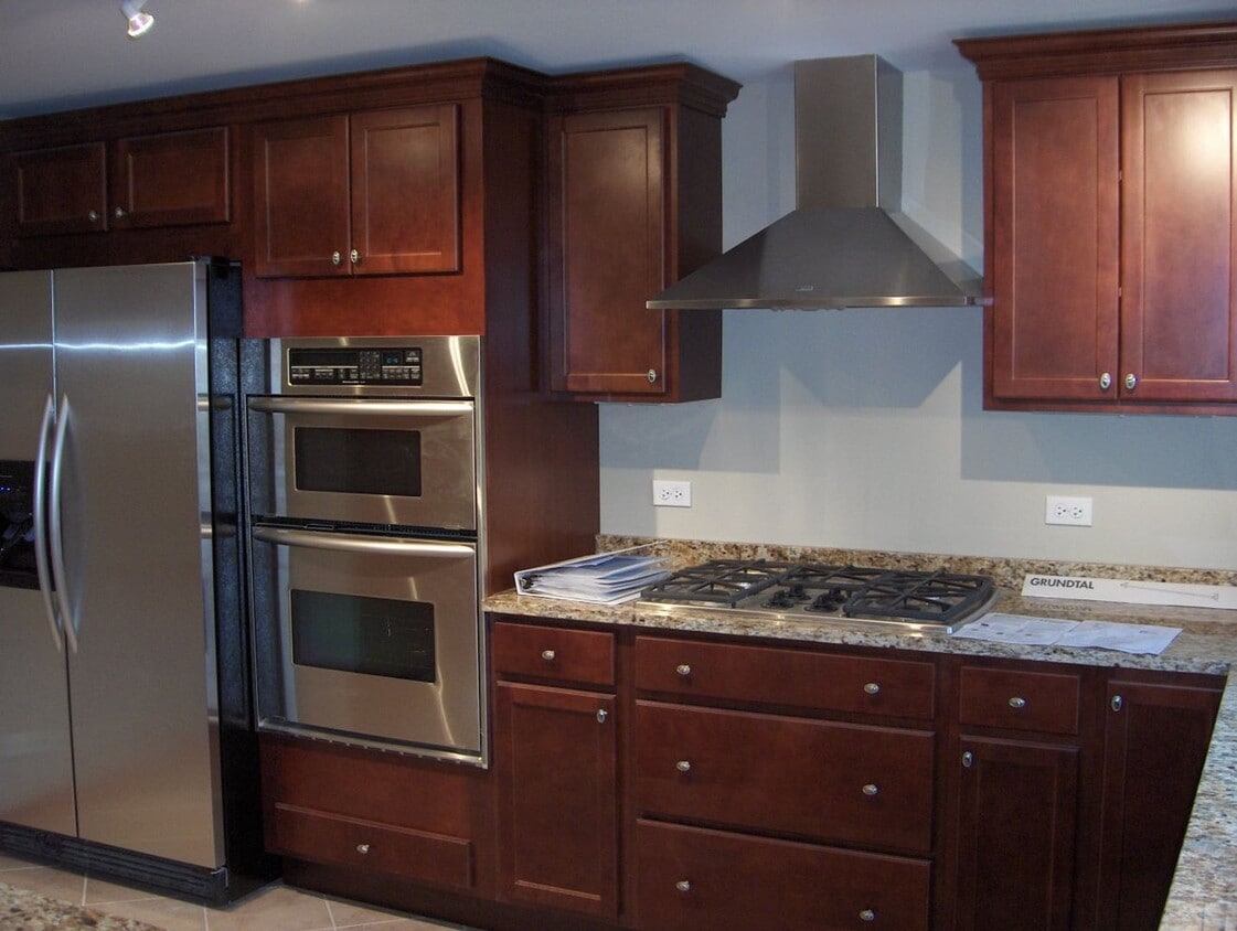 Foto principal - 257 - *450 Green Bay Road Bldg*