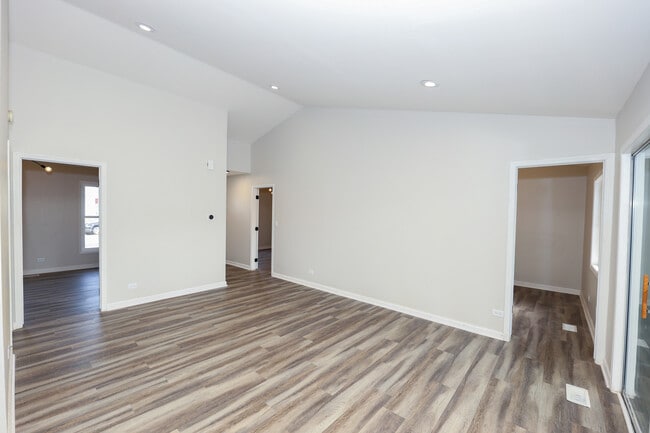 Building Photo - 2291 Bannister Ln